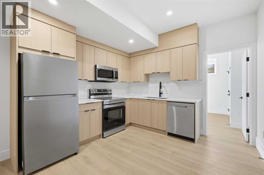 2105 7 Street NE - 36