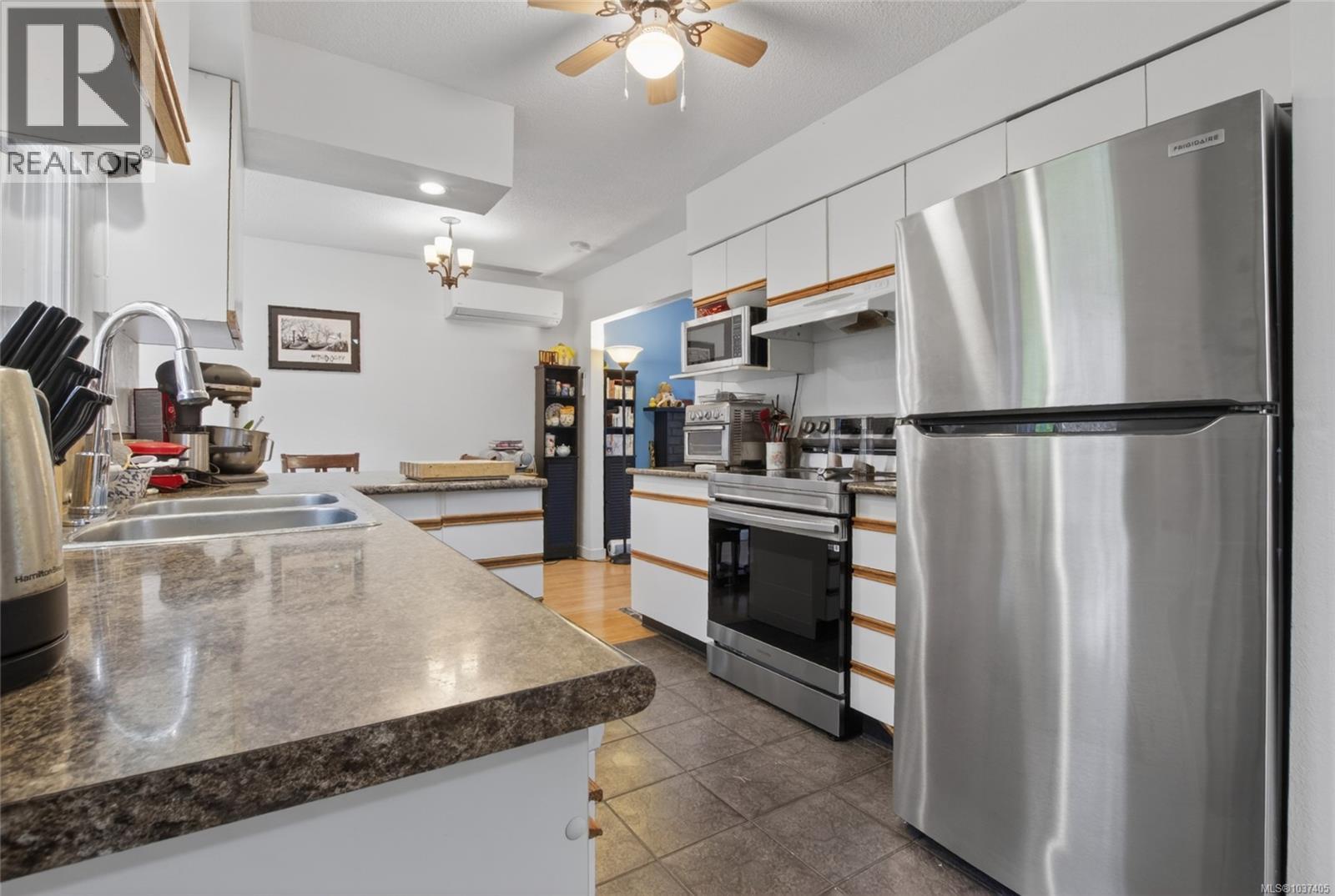 2967 Sherman Rd - 12