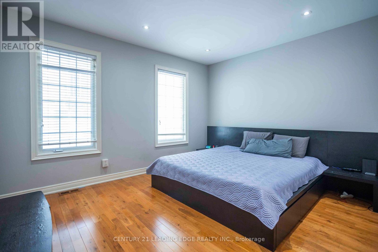206A MERTON STREET - 16
