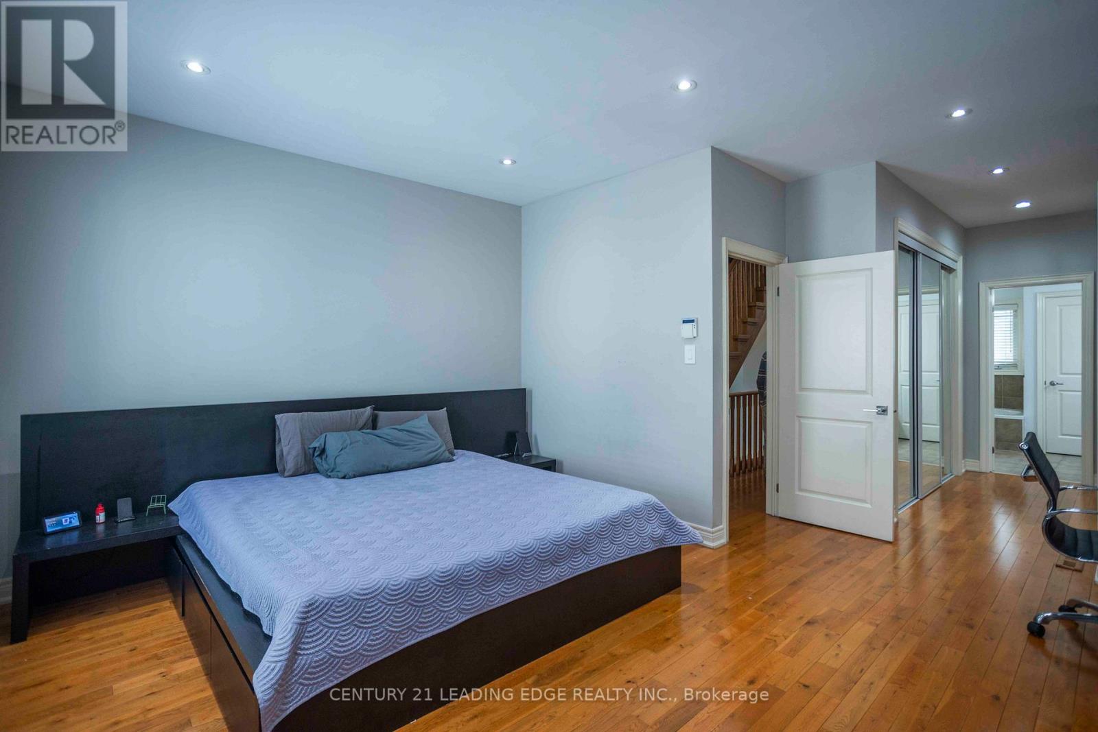 206A MERTON STREET - 17