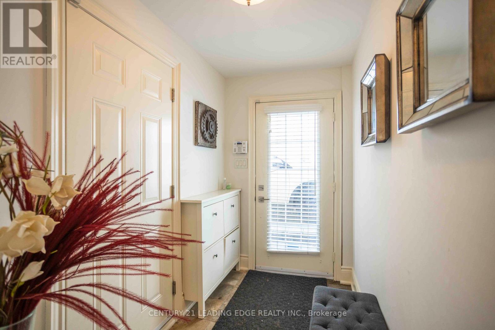 206A MERTON STREET - 30