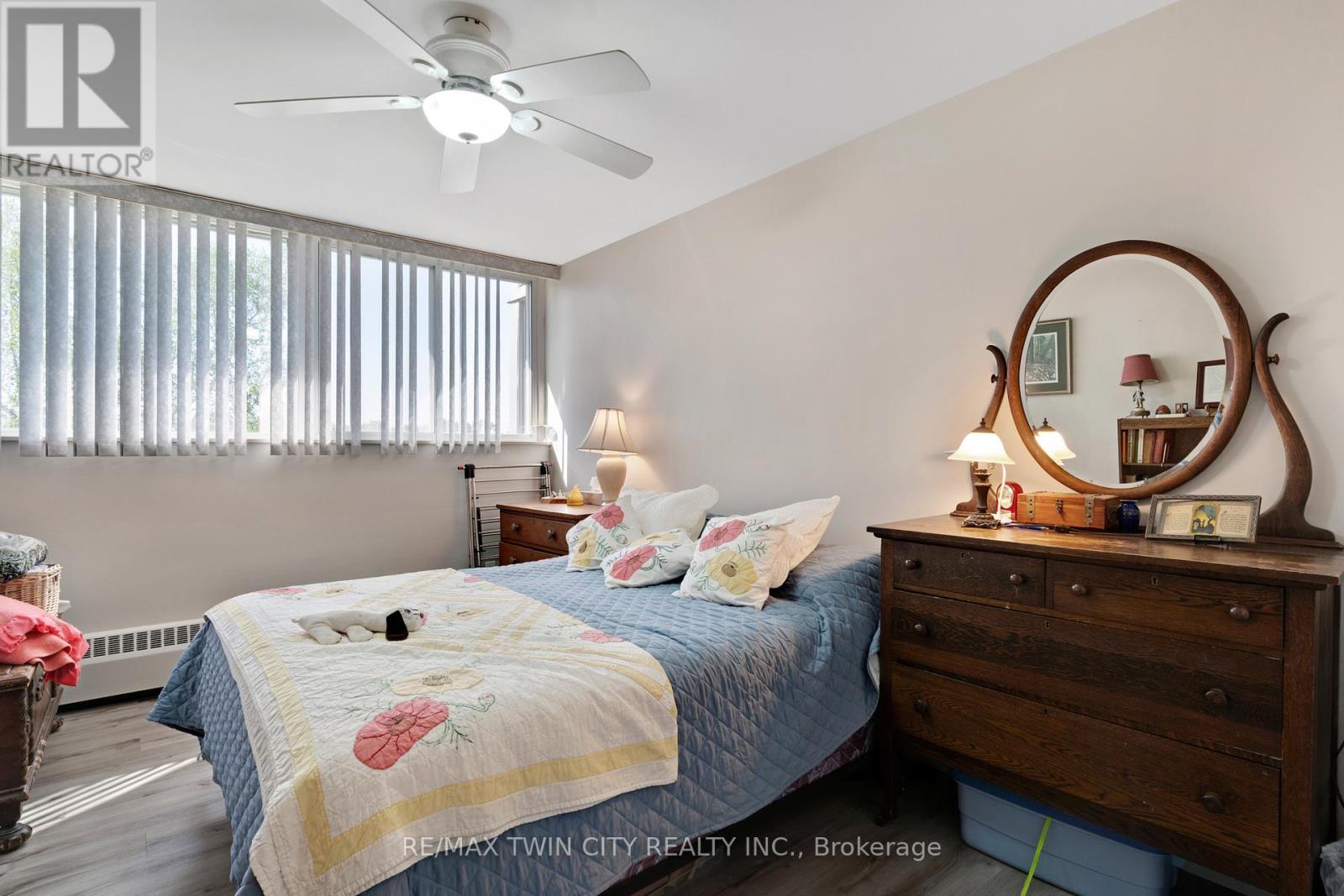 #306 24 MIDLAND DRIVE - 21