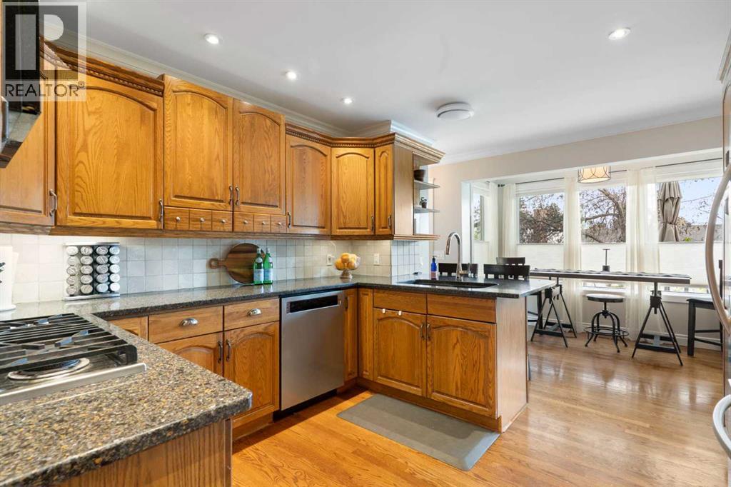 476 Silvergrove Gardens NW - 14