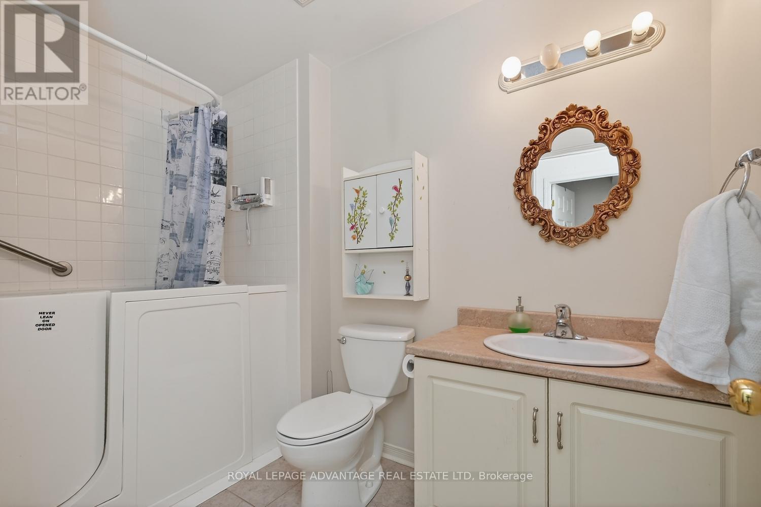 61 VAN HORNE AVENUE - Image 17