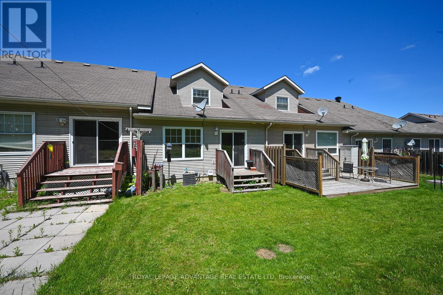 61 VAN HORNE AVENUE - 33