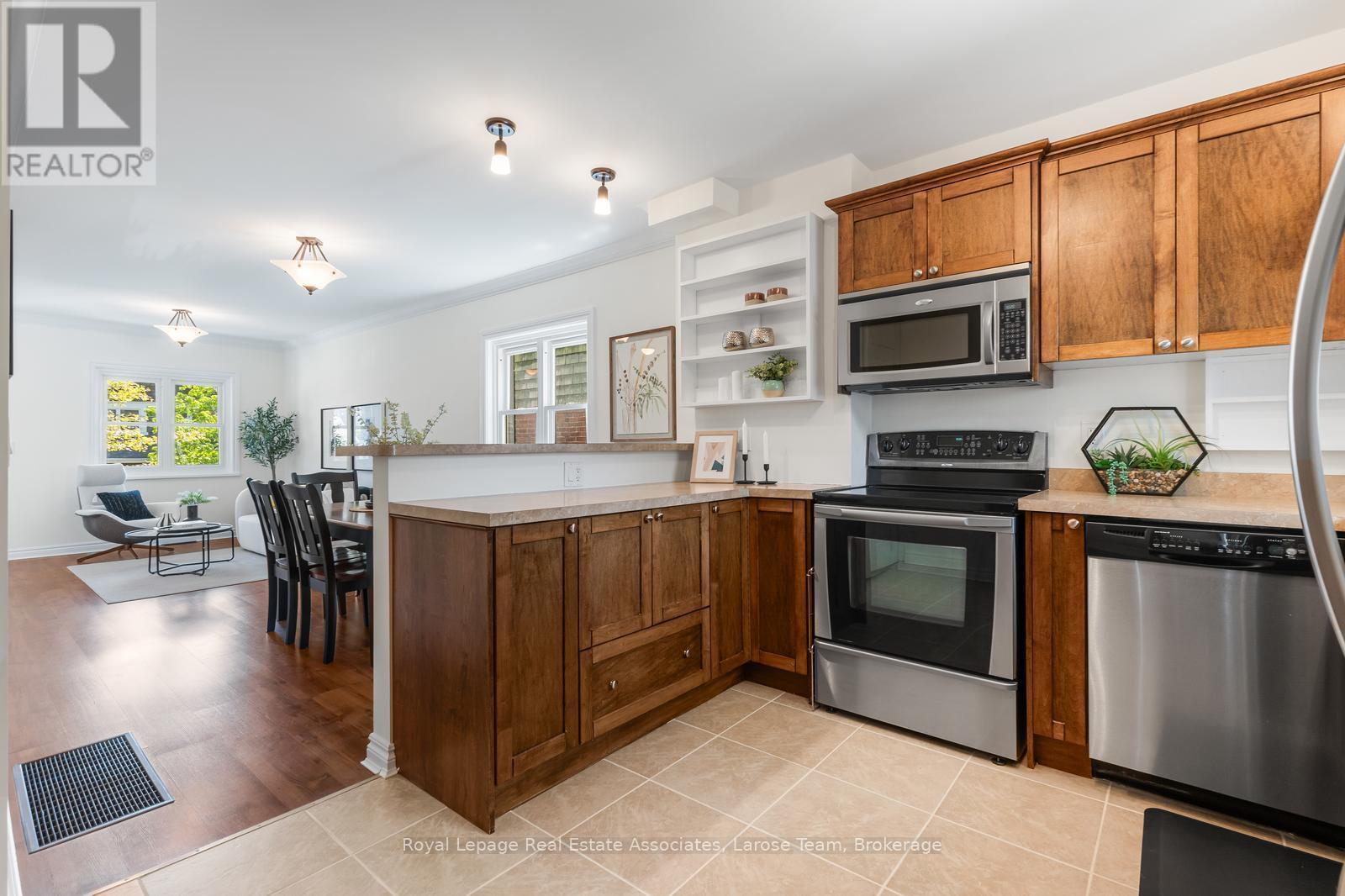 36 FIRSTBROOKE ROAD - 12