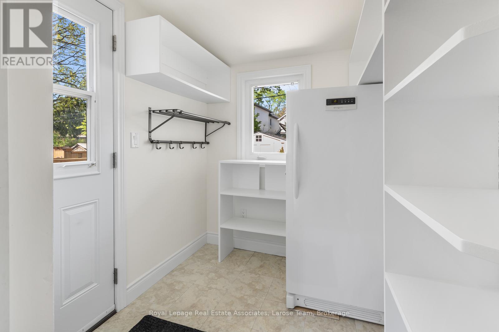 36 FIRSTBROOKE ROAD - 13