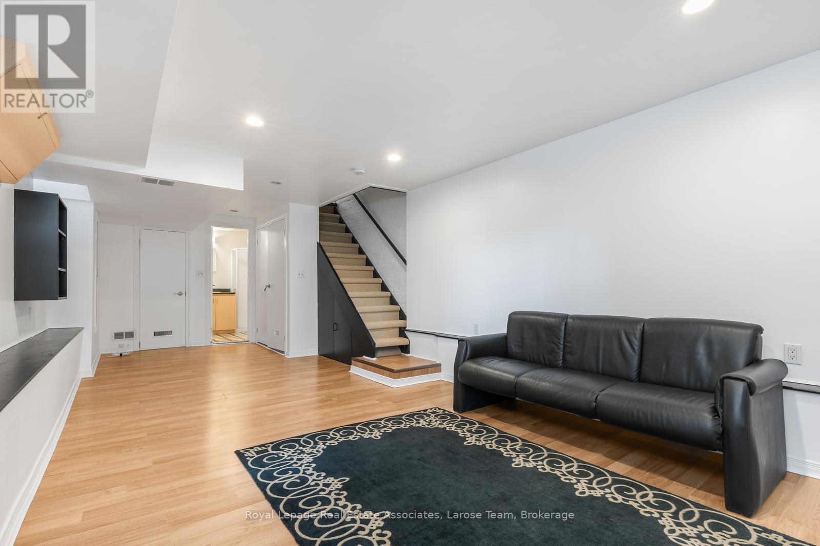 36 FIRSTBROOKE ROAD - 21