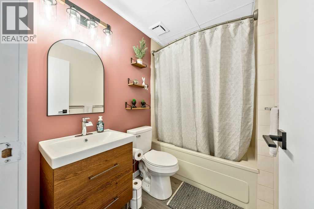 5 Shawglen Court SW - 19
