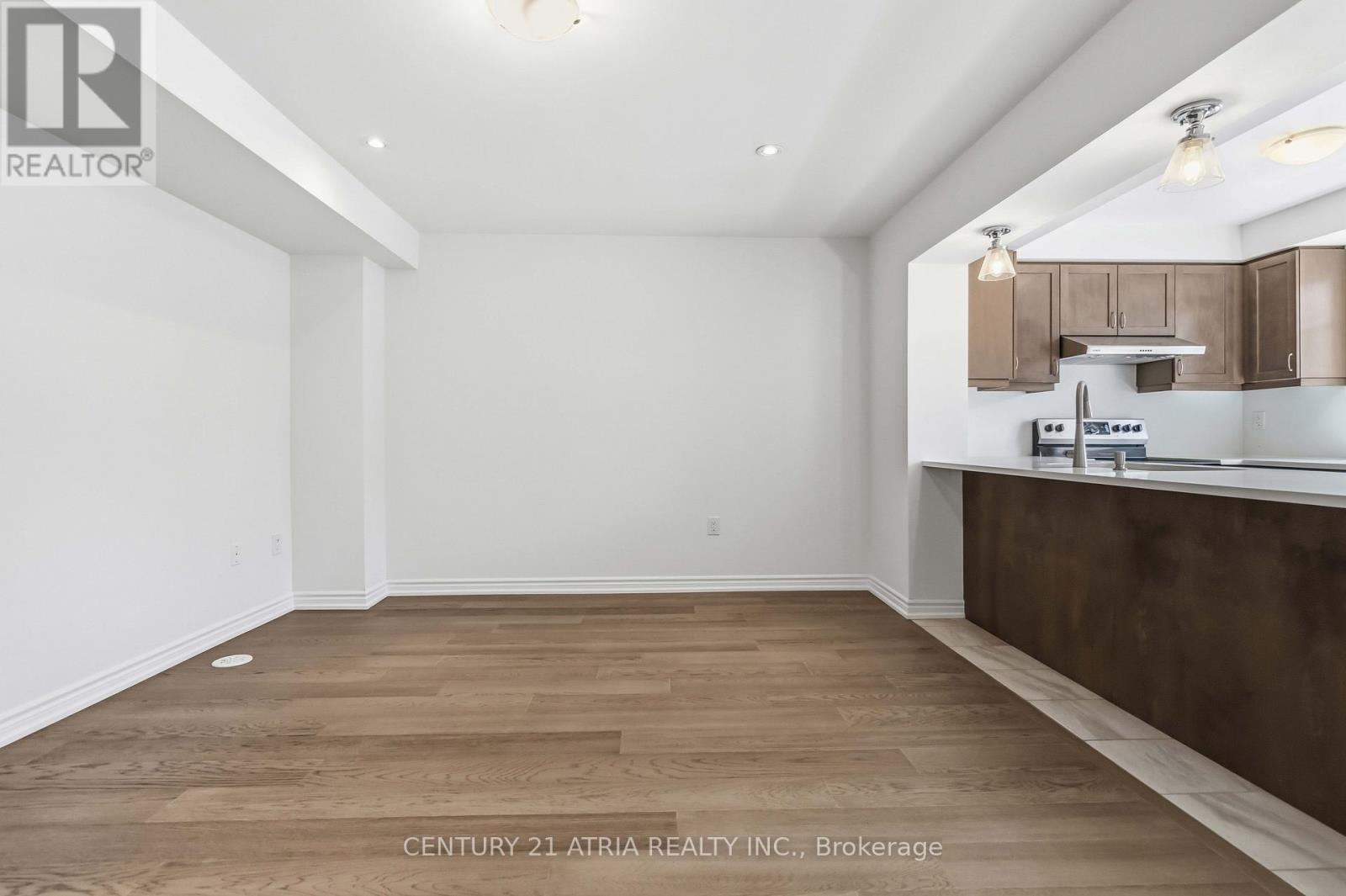60 CASELY AVENUE - 17
