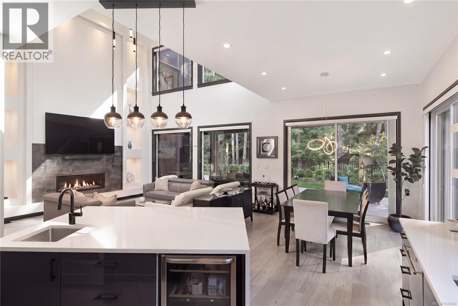 2207 Riviera Pl - 10