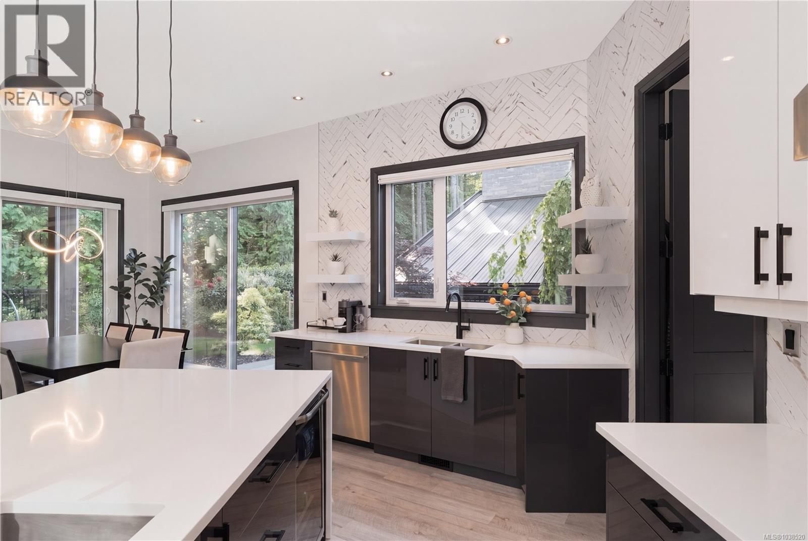2207 Riviera Pl - 14