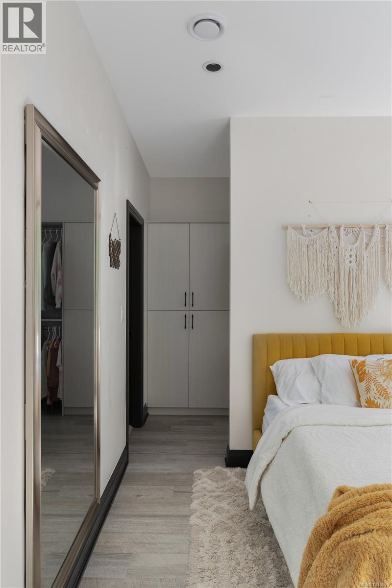 2207 Riviera Pl - 30