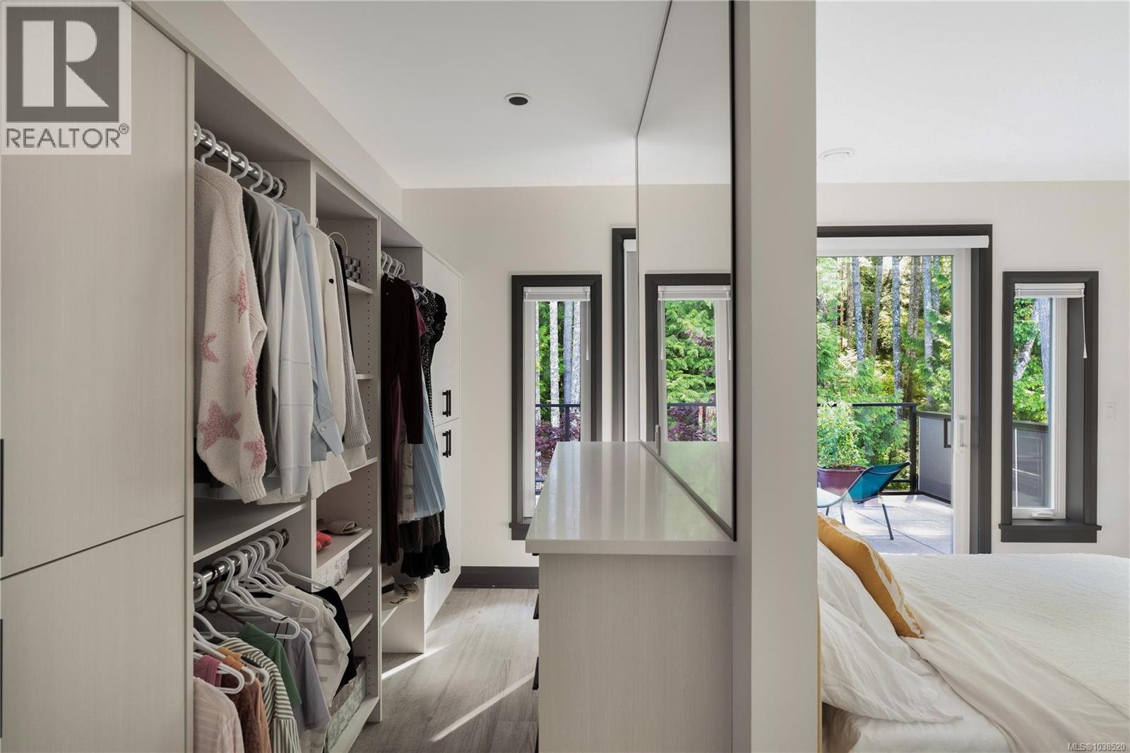 2207 Riviera Pl - 31