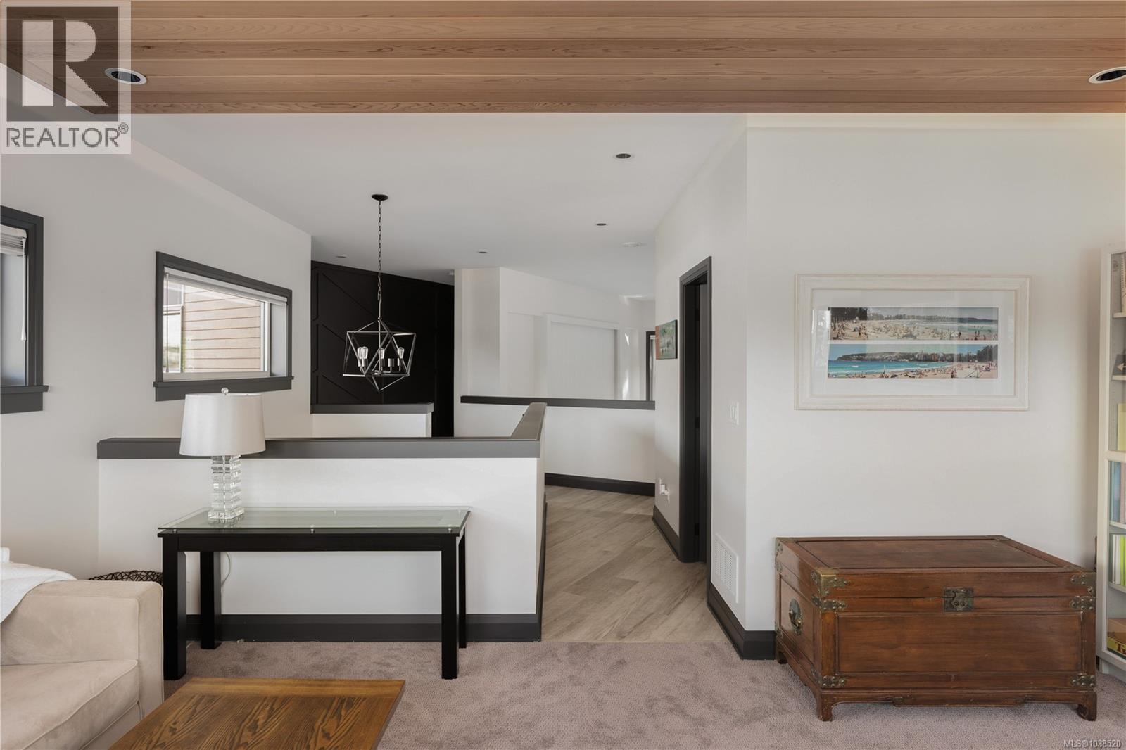 2207 Riviera Pl - 38