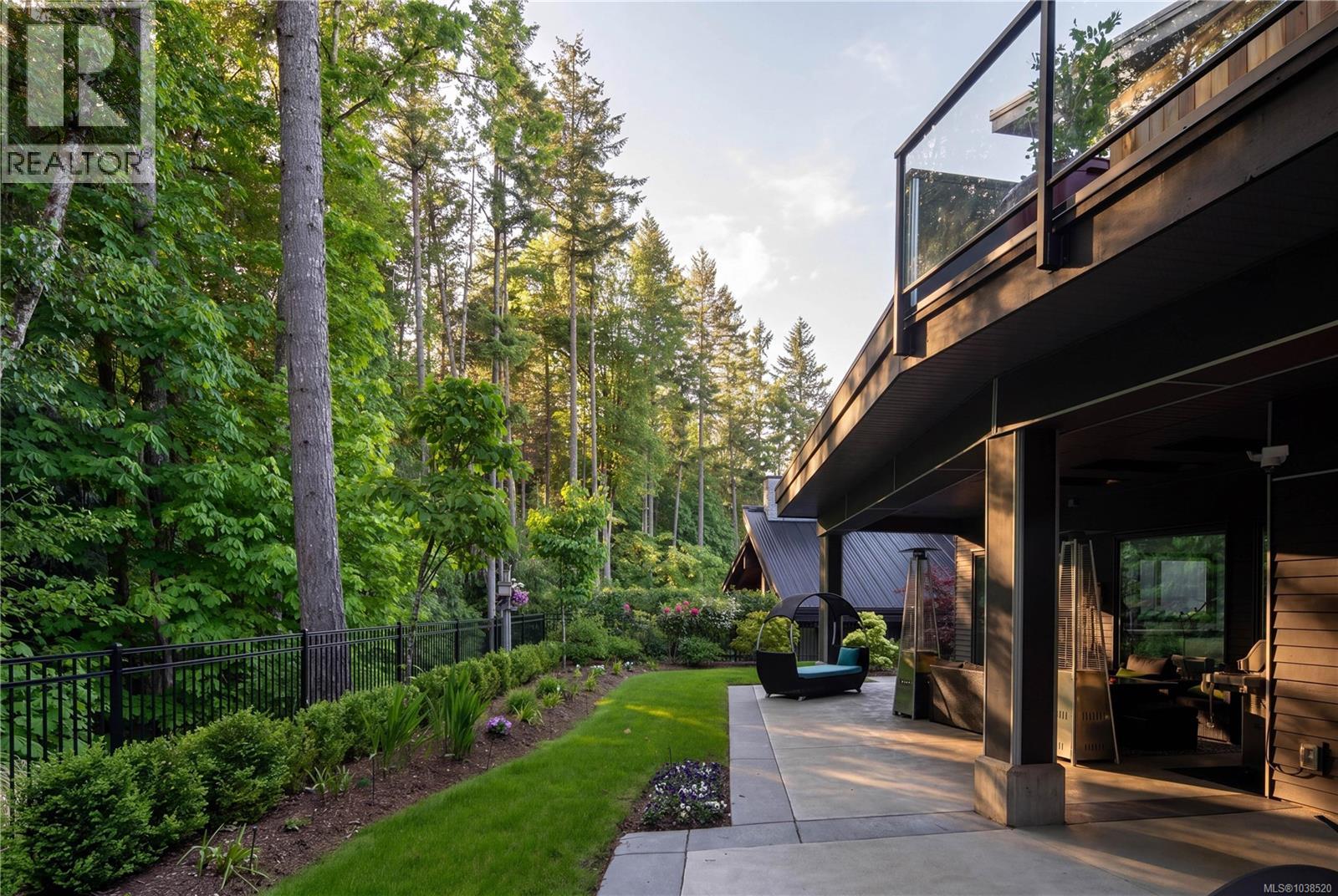 2207 Riviera Pl - 46