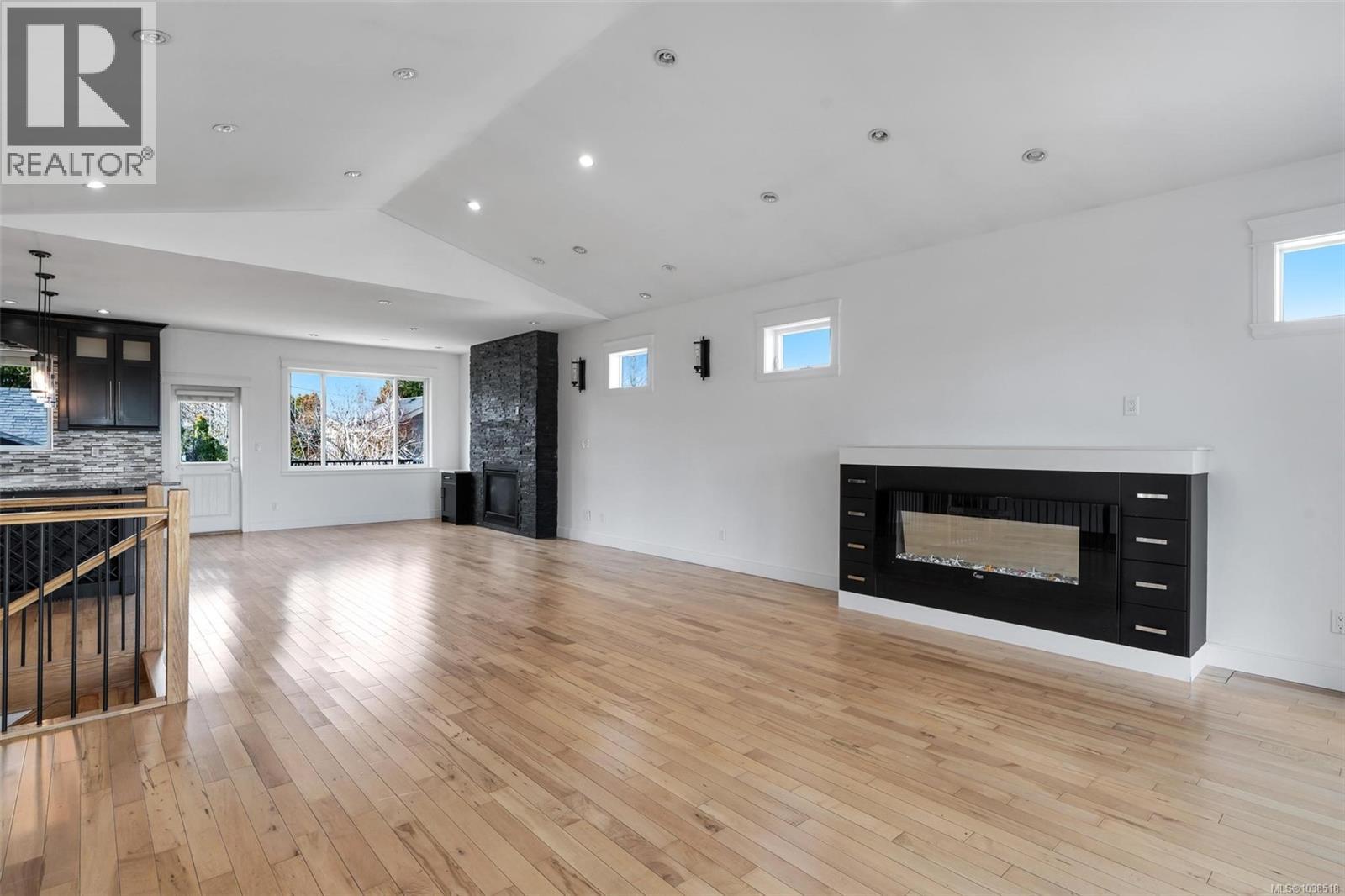 3264 Irma St - 9