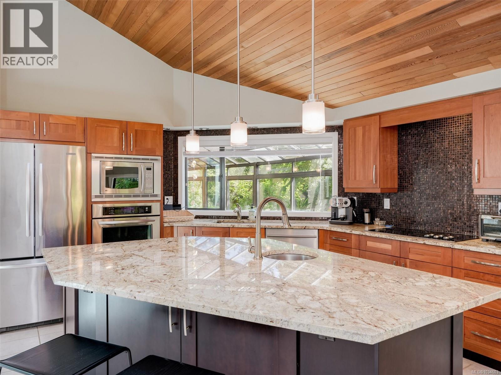 596 Towner Rd - 10