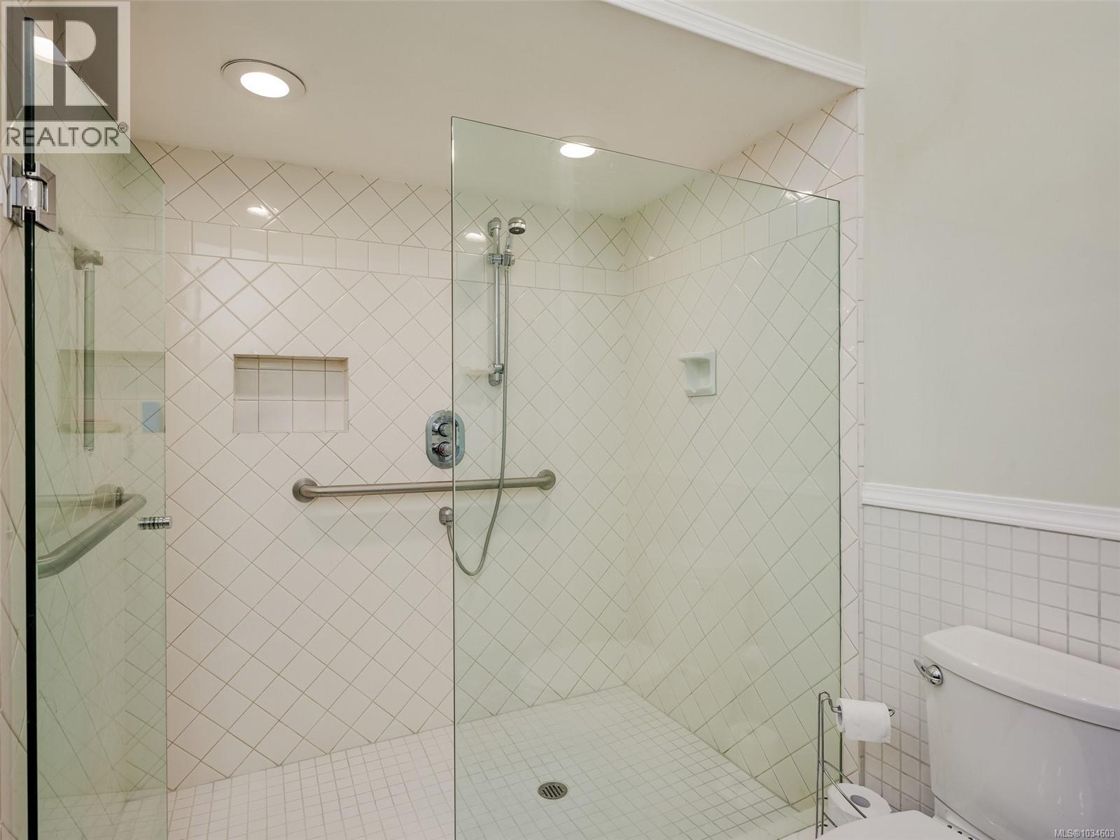 596 Towner Rd - 18