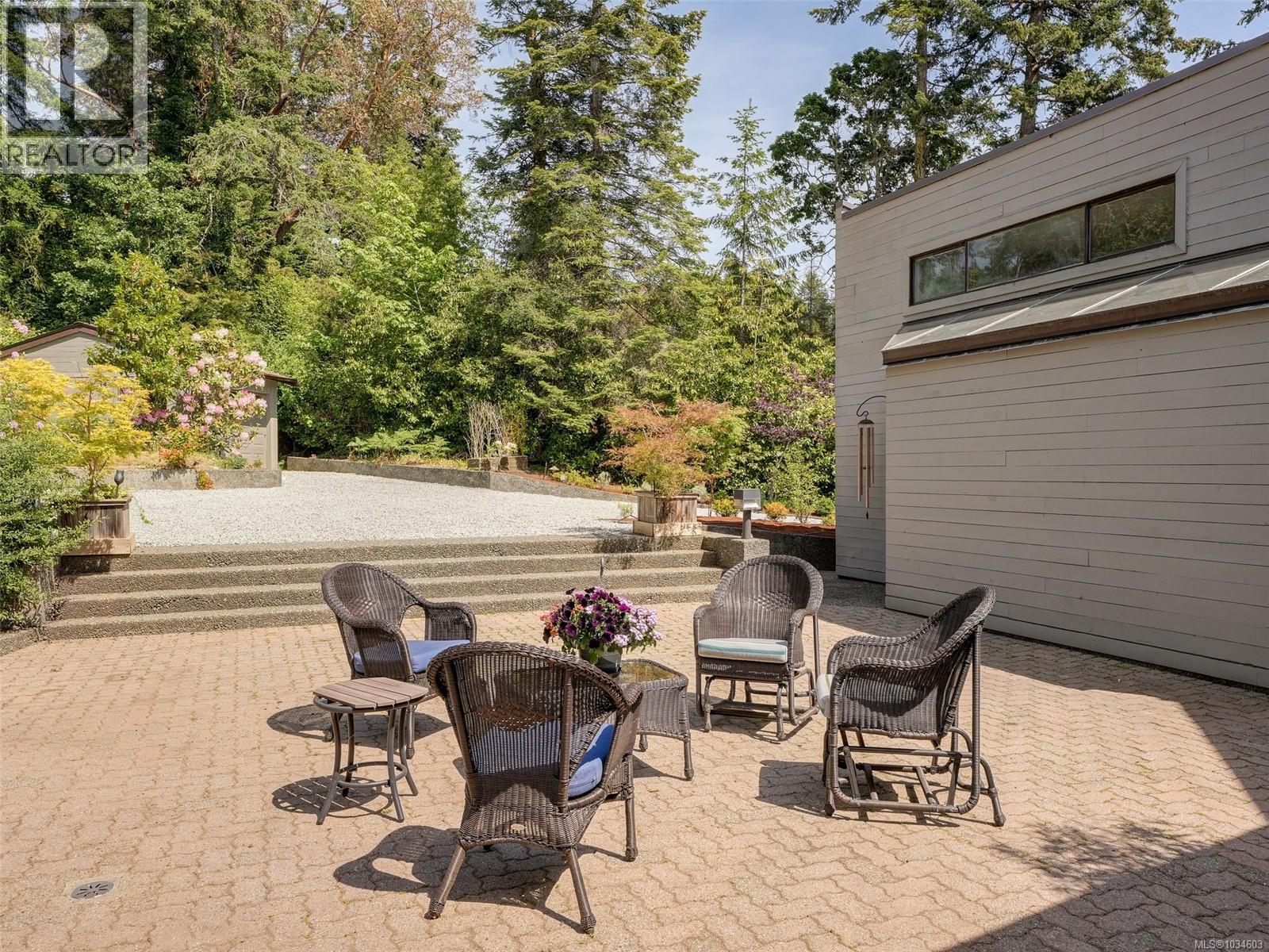 596 Towner Rd - 31