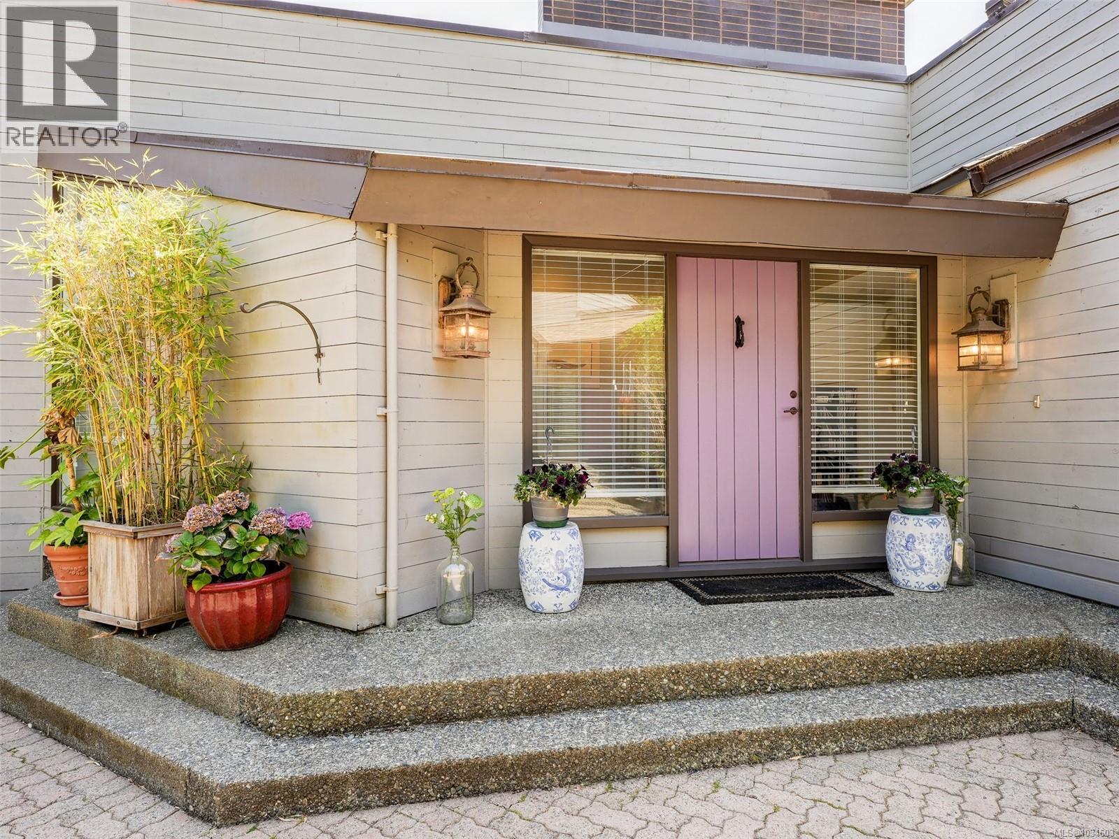 596 Towner Rd - 33