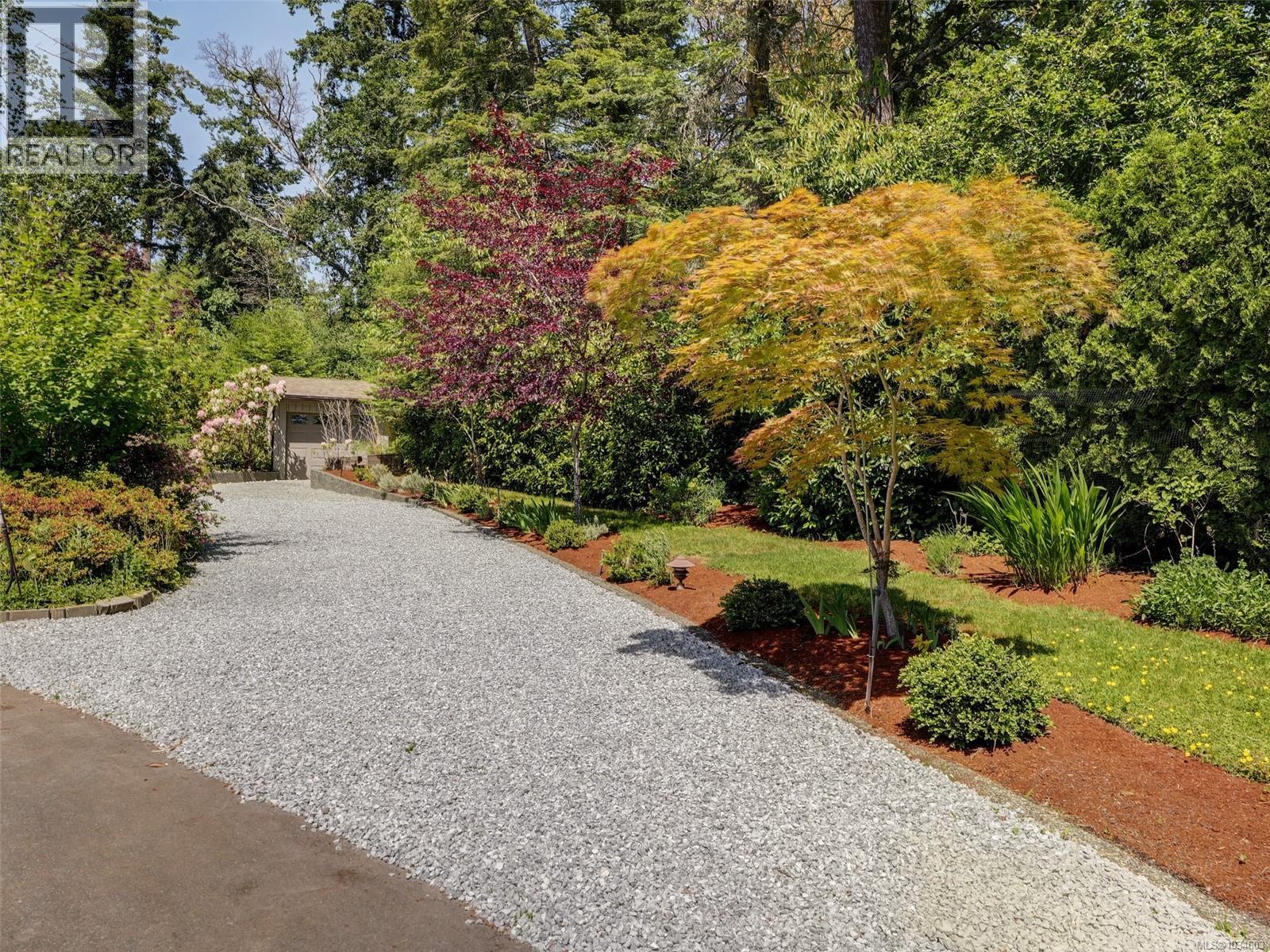 596 Towner Rd - 40