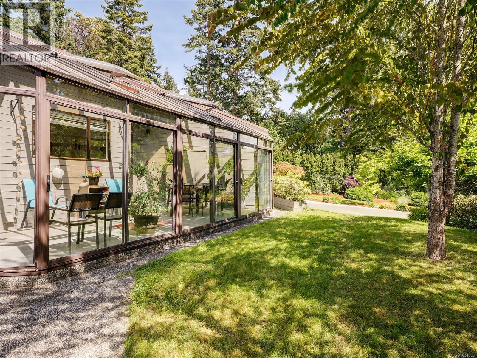 596 Towner Rd - 42
