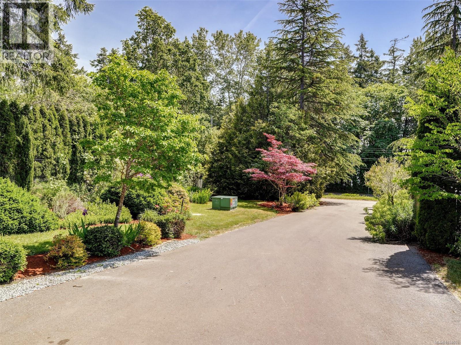596 Towner Rd - 48