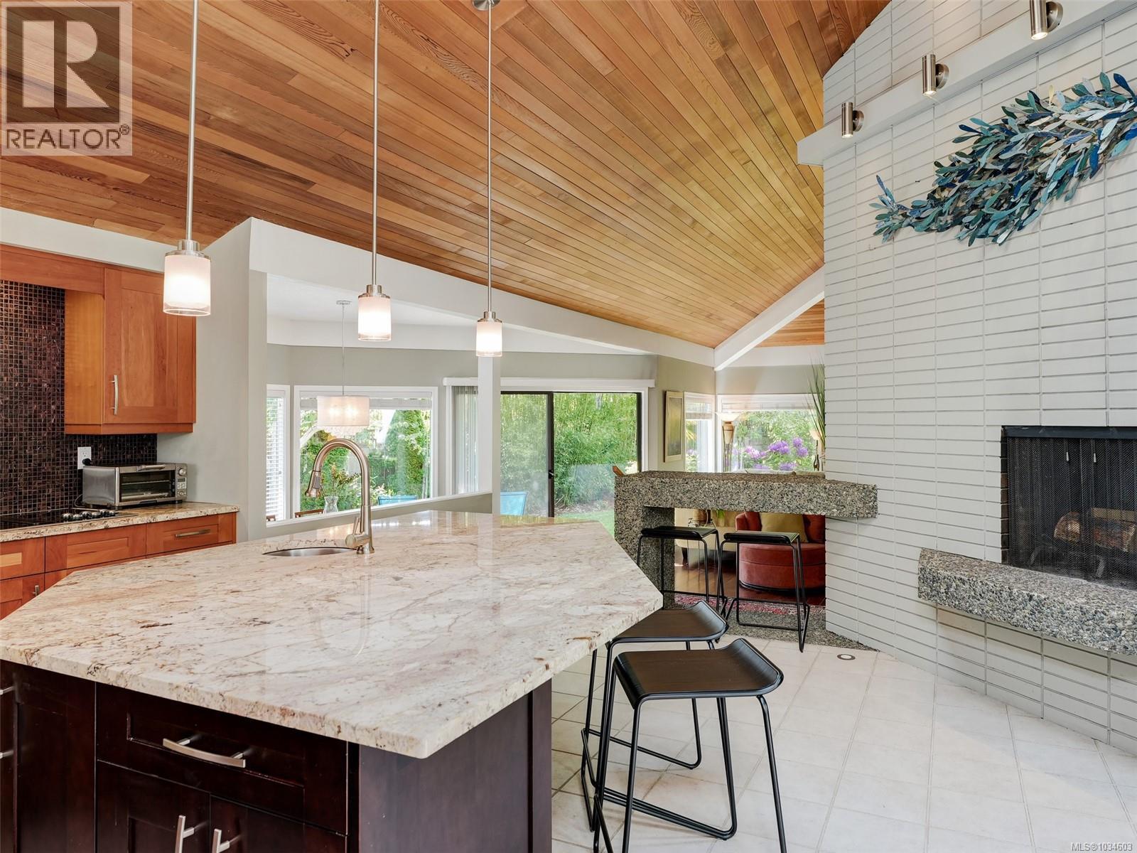 596 Towner Rd - 9