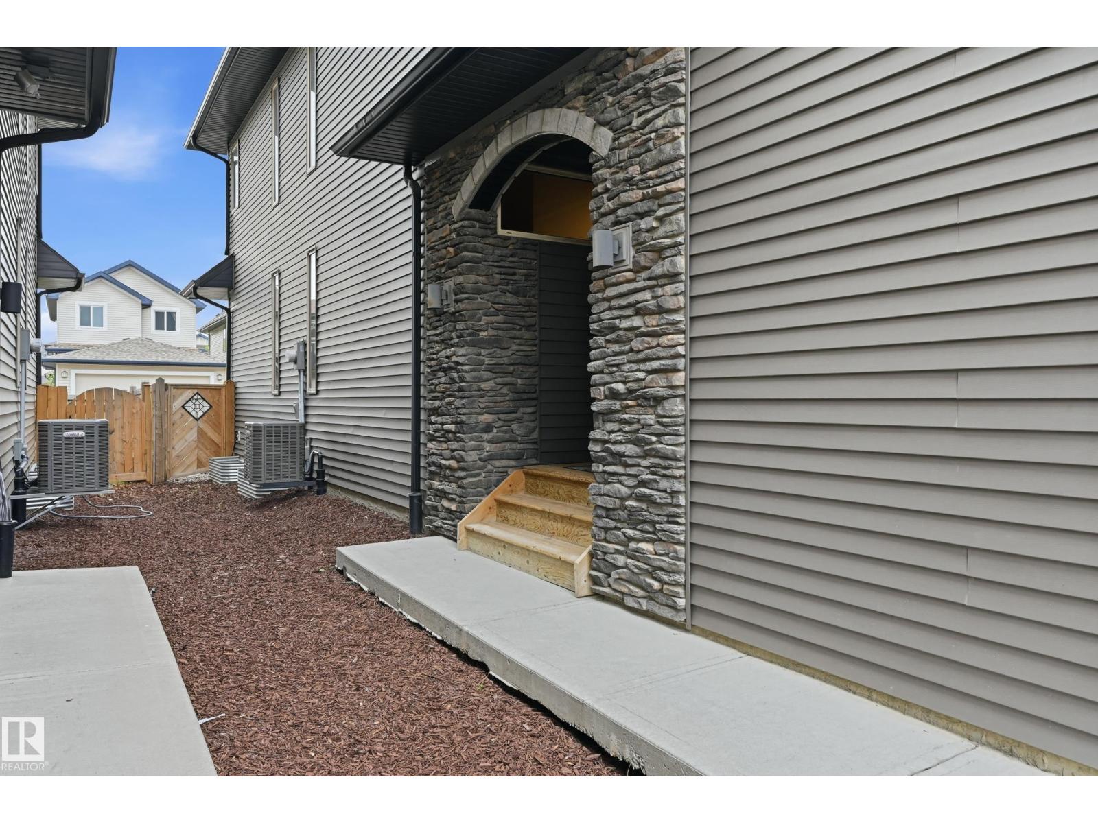 3252 ALLAN WY SW - 4