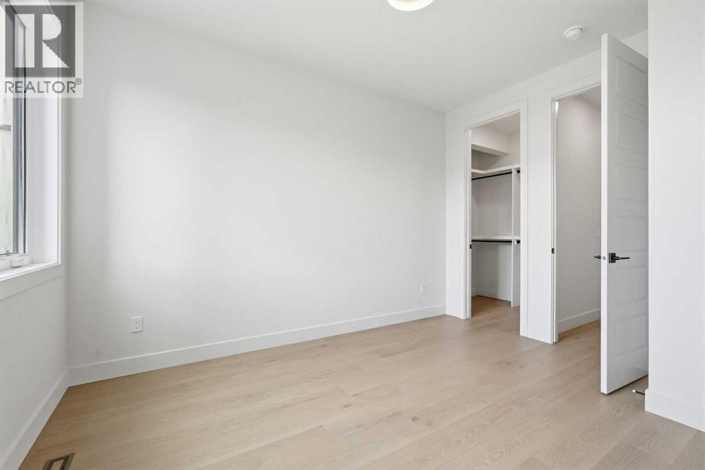 2521 19A Street SW - 25