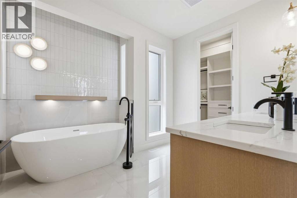 2521 19A Street SW - 18