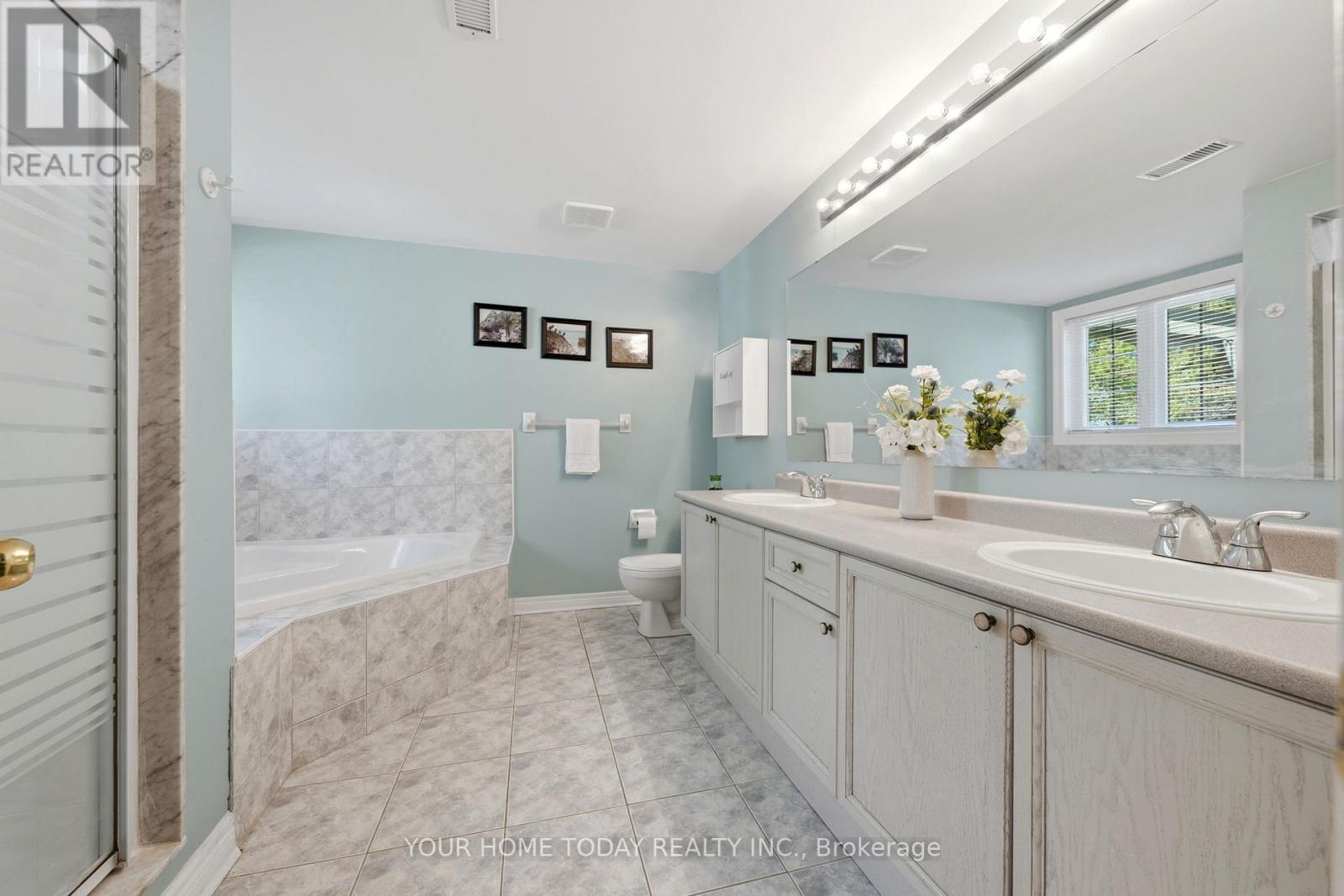 2 TRILLIUM TERRACE - 34