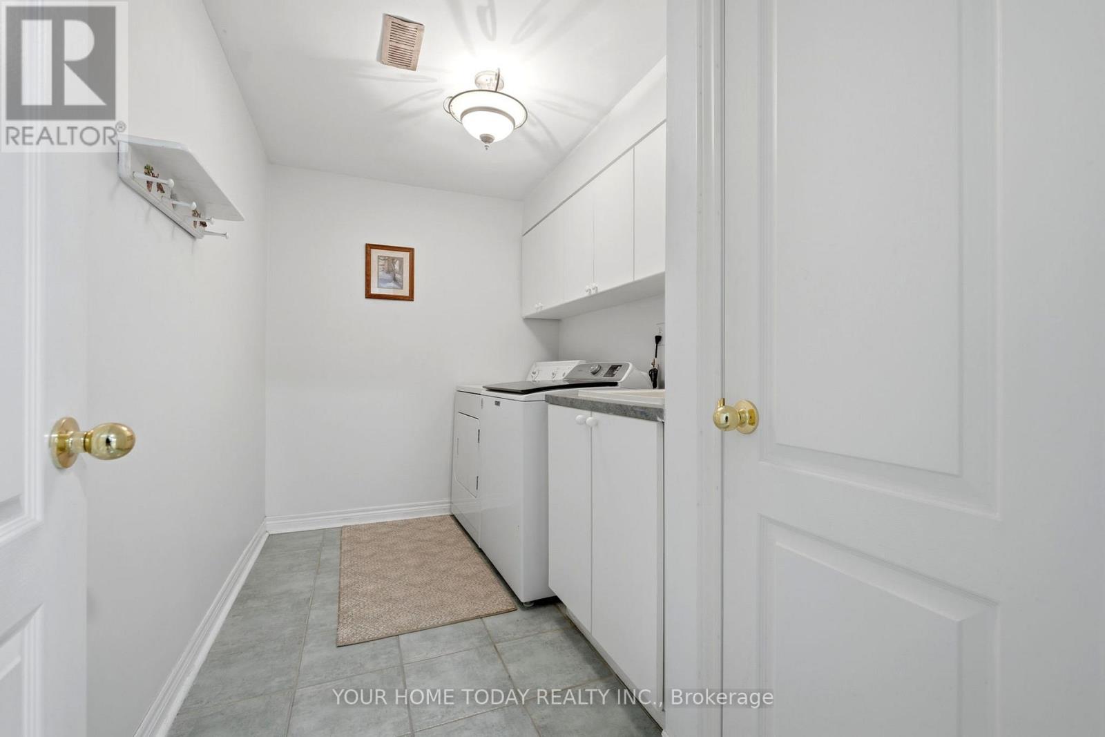 2 TRILLIUM TERRACE - 40