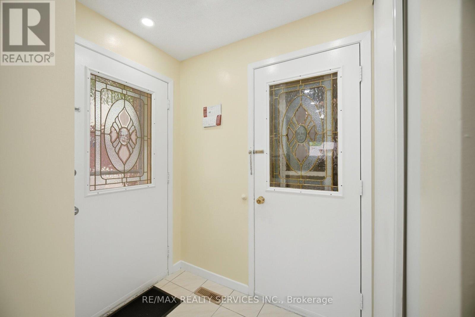 20 RUSHMORE CRESCENT - 10