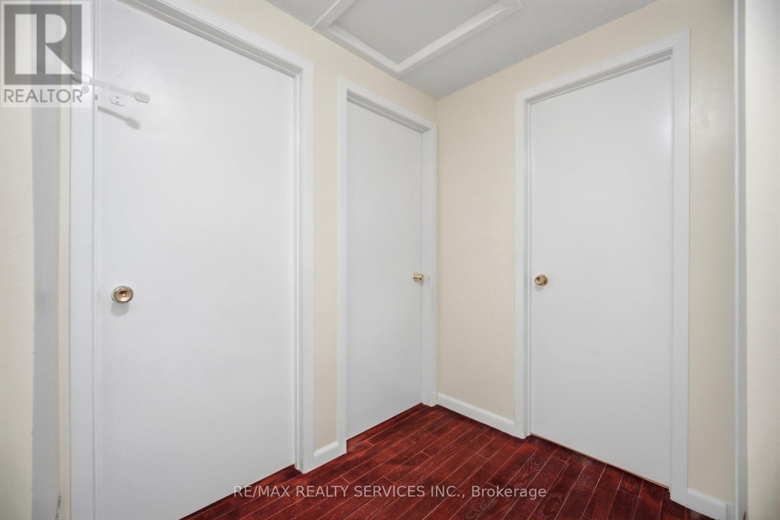 20 RUSHMORE CRESCENT - 24