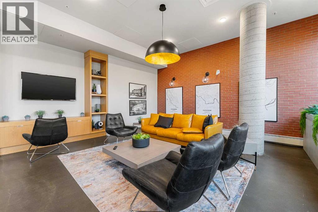 #520 4138 University Avenue NW - 24