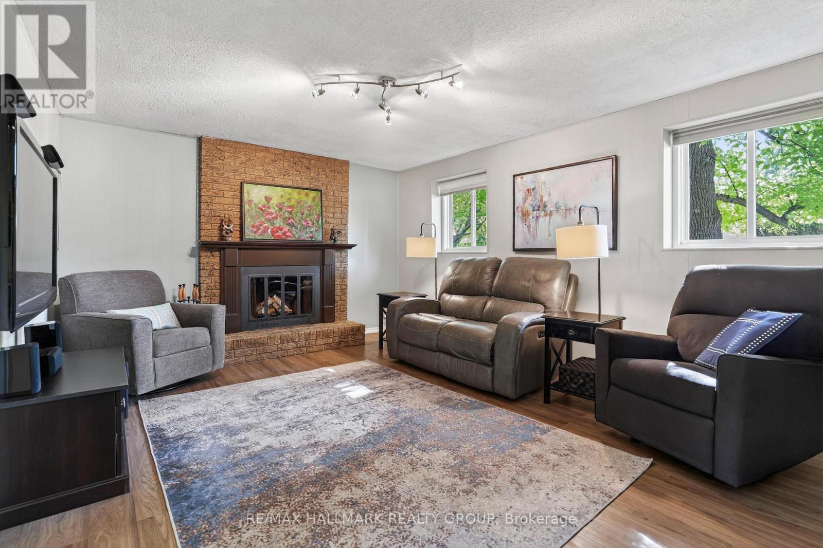 56 DALLAIRE CRESCENT - 21