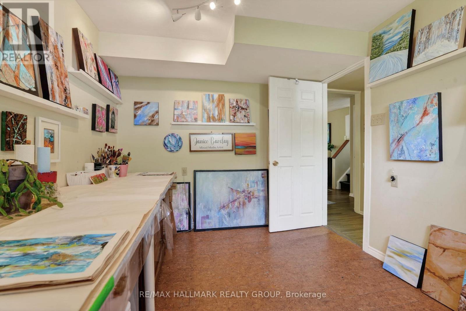 56 DALLAIRE CRESCENT - 27