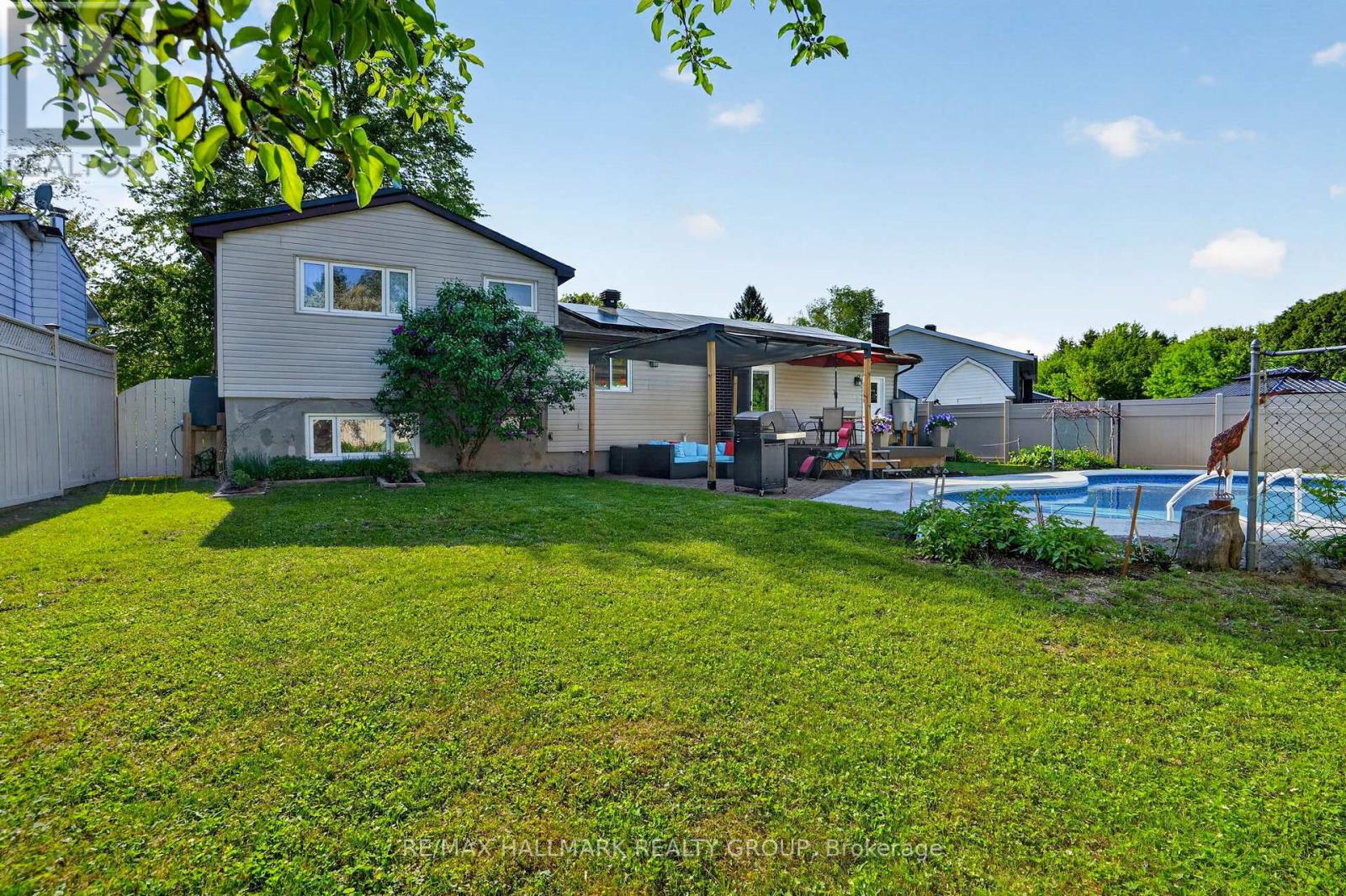 56 DALLAIRE CRESCENT - 30