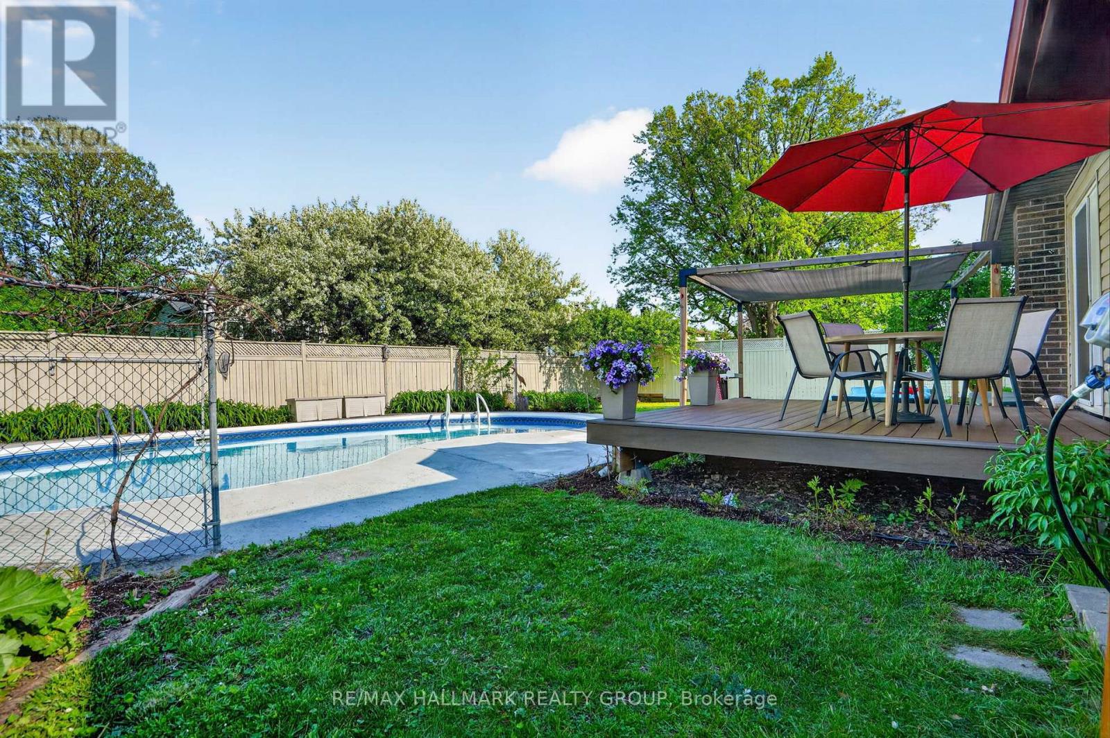 56 DALLAIRE CRESCENT - 33