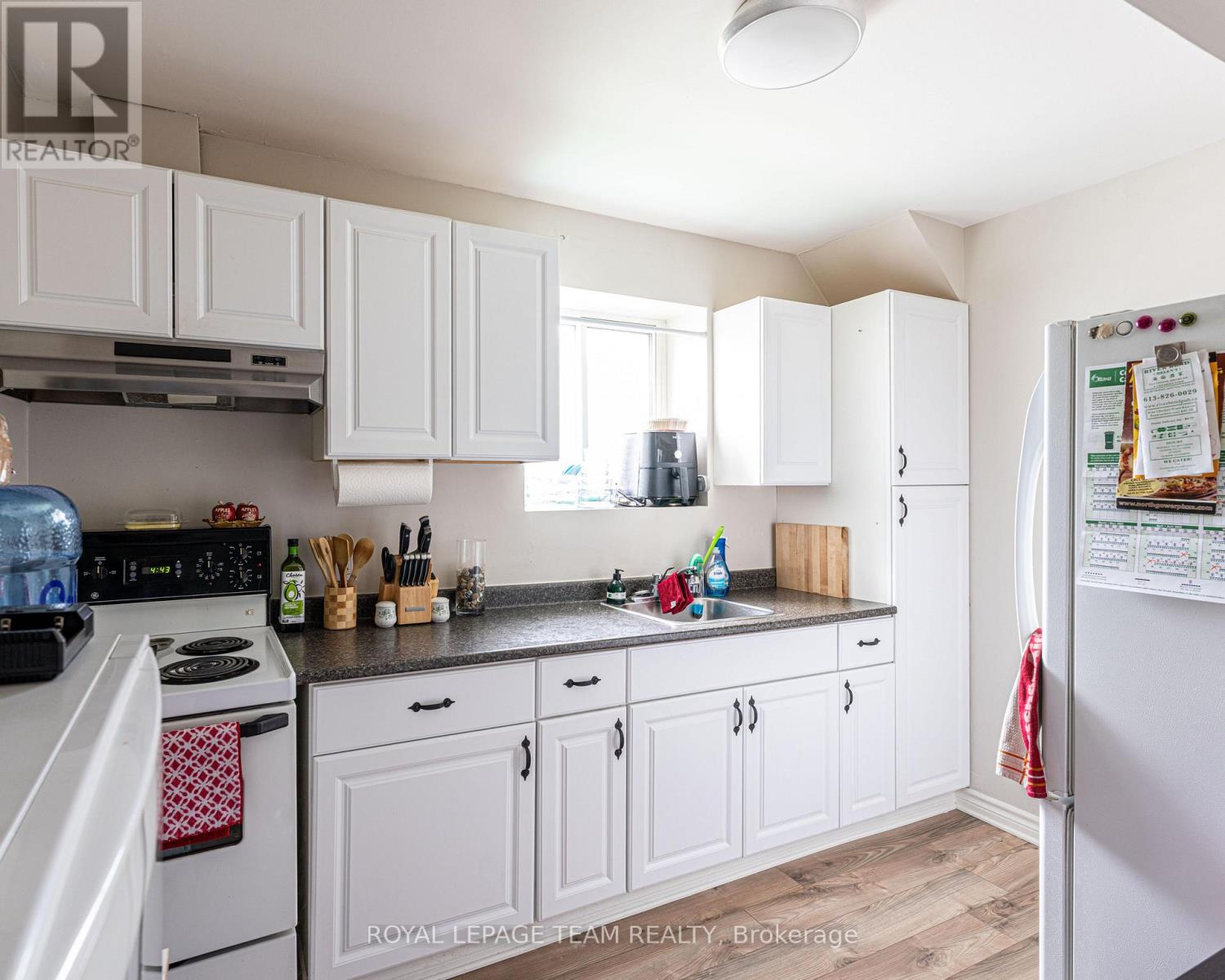 6607-6613 FOURTH LINE ROAD - 25