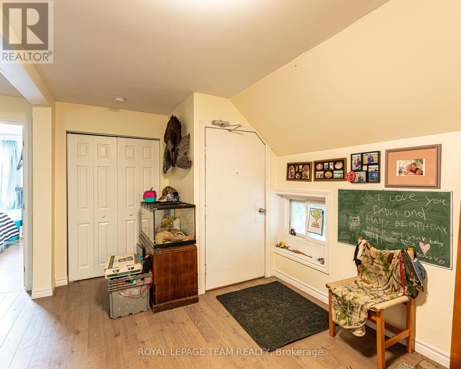 6607-6613 FOURTH LINE ROAD - 37