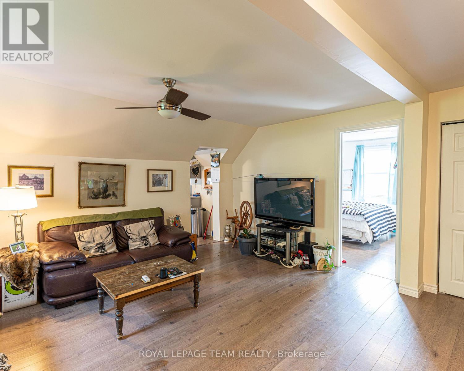 6607-6613 FOURTH LINE ROAD - 38