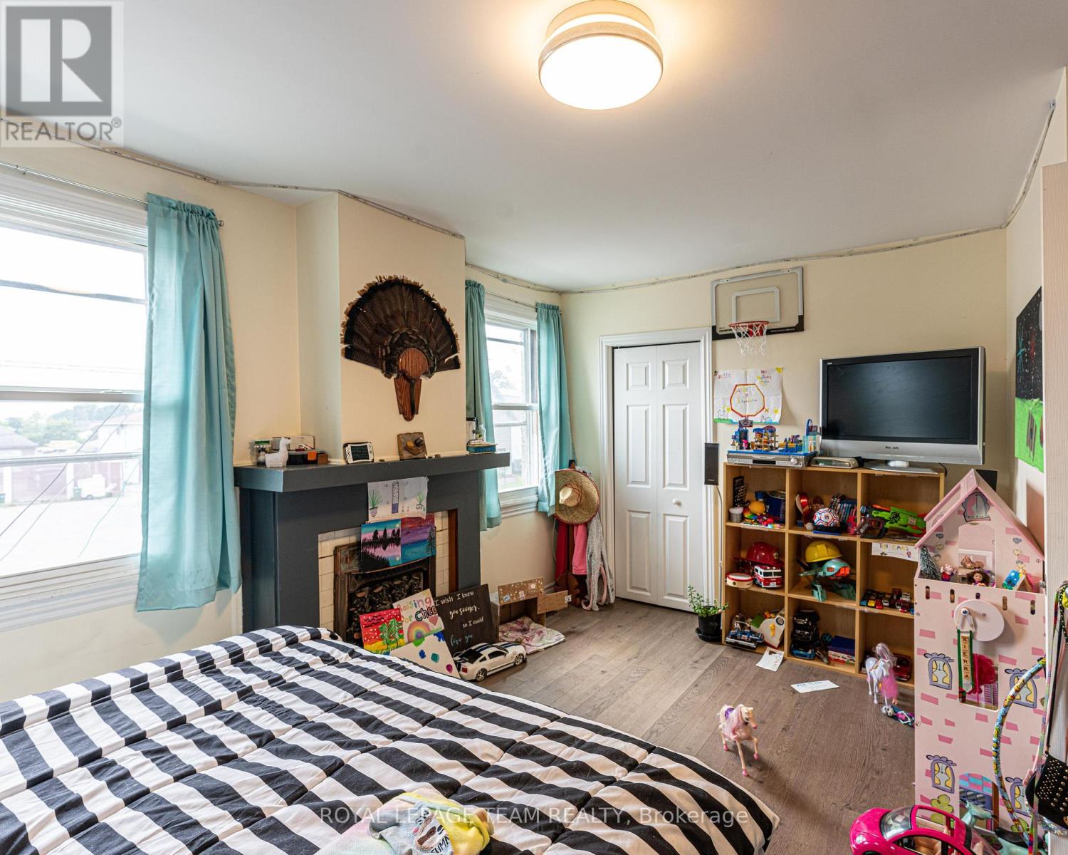 6607-6613 FOURTH LINE ROAD - 39