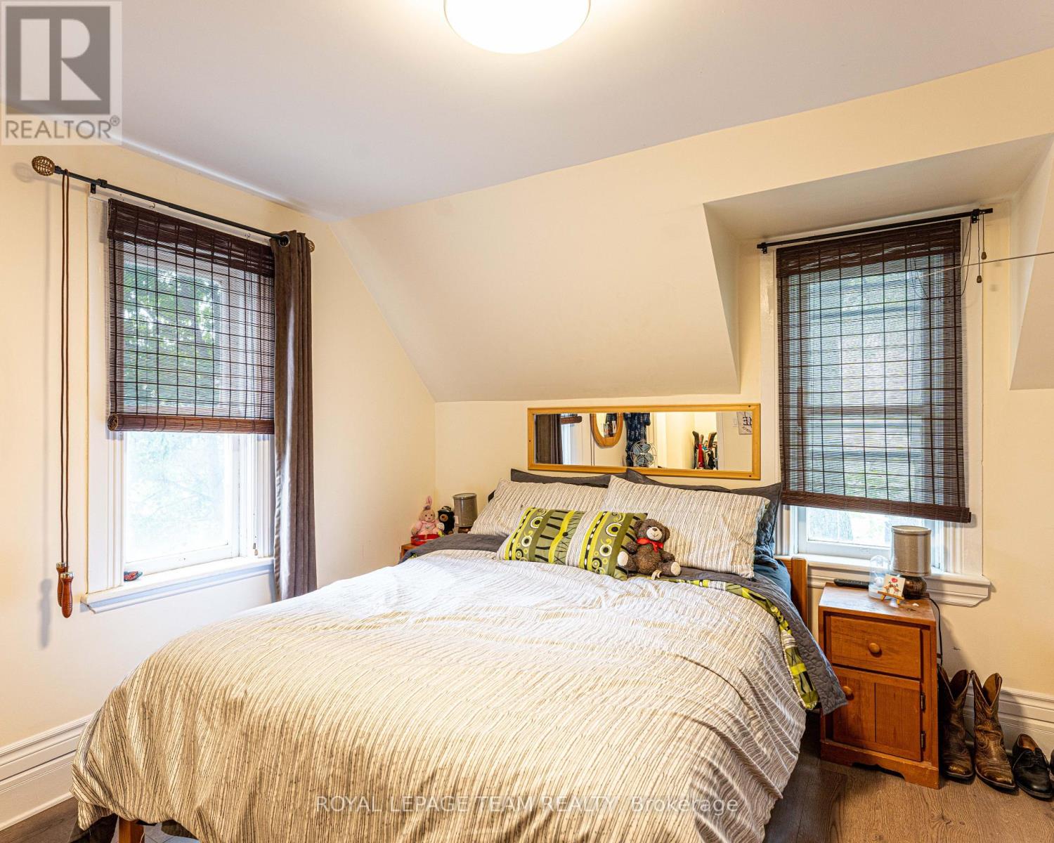 6607-6613 FOURTH LINE ROAD - 42