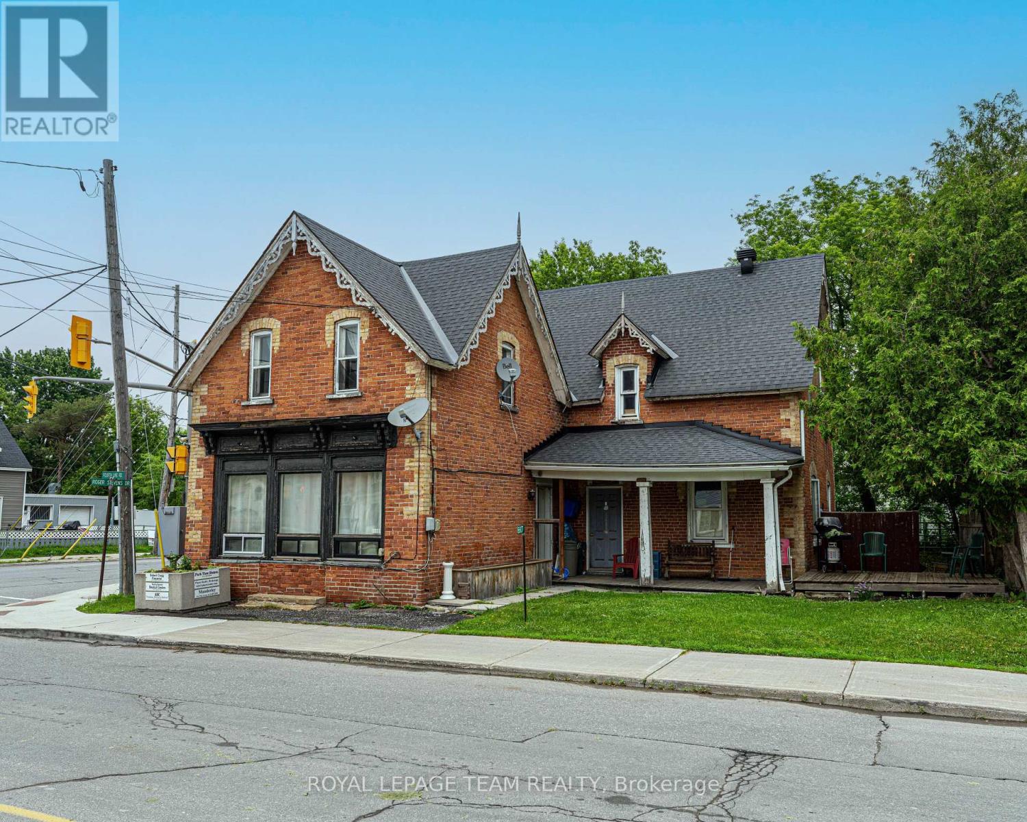 6607-6613 FOURTH LINE ROAD - 5