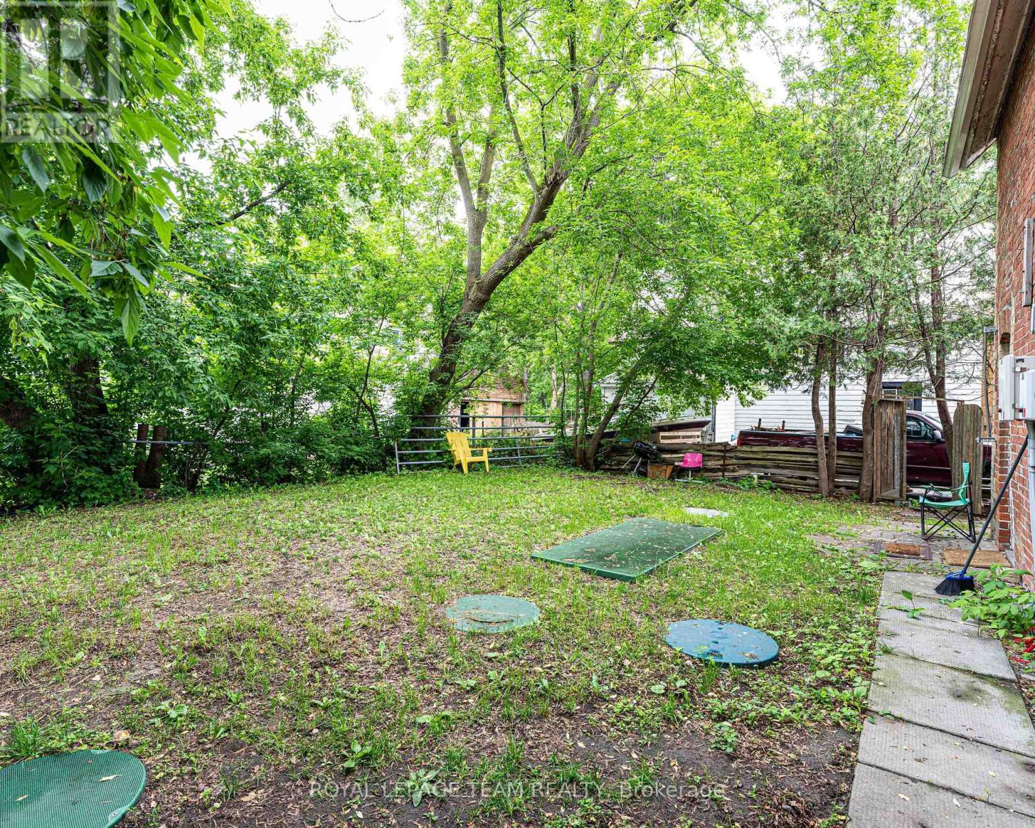 6607-6613 FOURTH LINE ROAD - 6