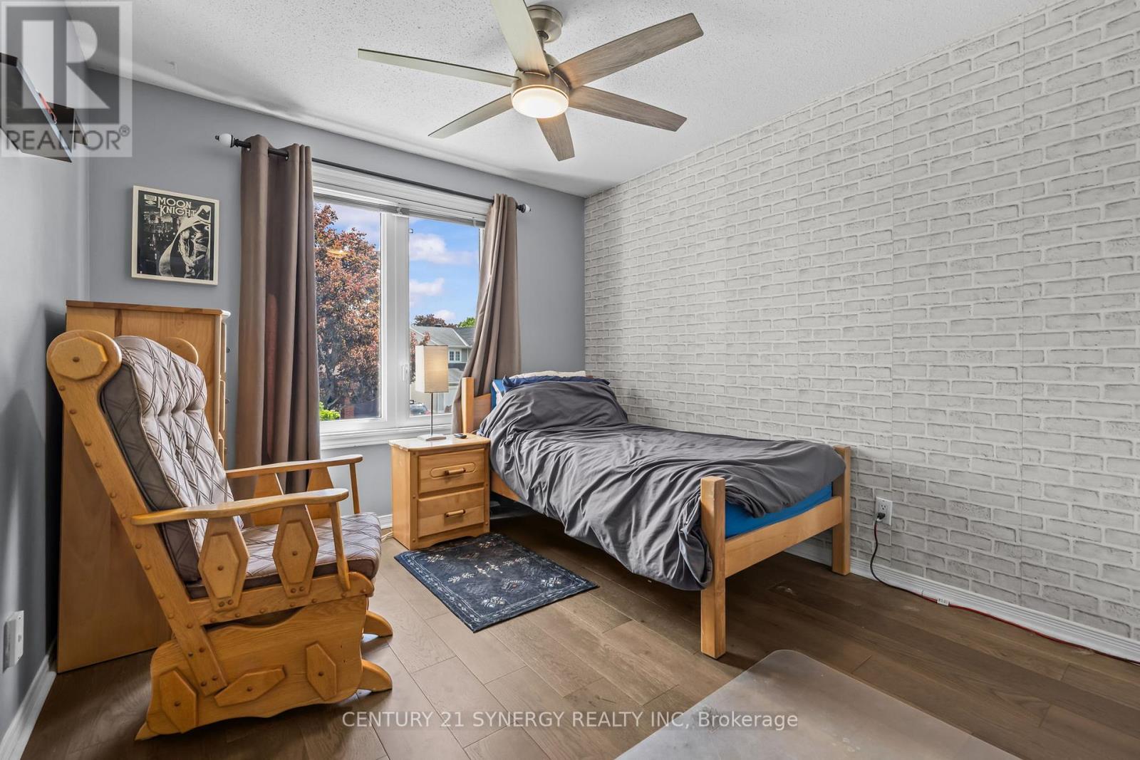 497 ROUGEMOUNT CRESCENT - 16