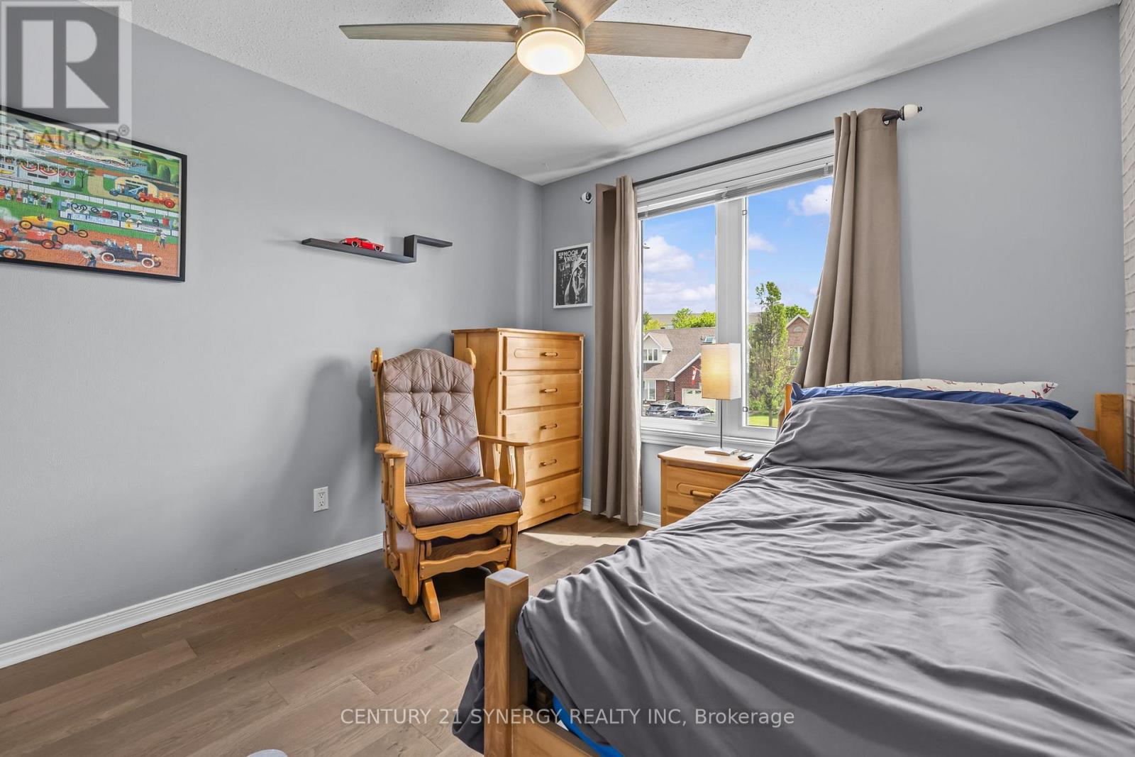 497 ROUGEMOUNT CRESCENT - 17